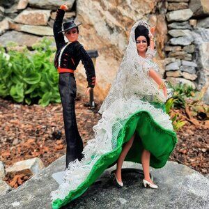 Gorgeous Pair of Vintage Marin Chiclana Dancing Spanish Flamenco Dolls